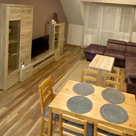 Barand Apartman Eger Zewnętrze zdjęcie