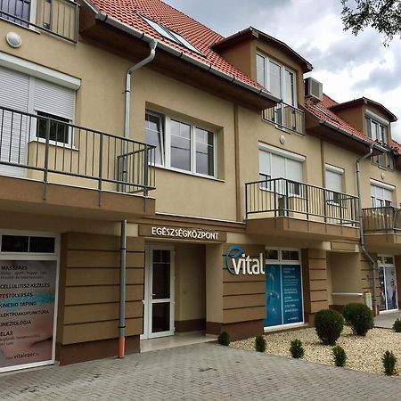 Barand Apartman Eger Zewnętrze zdjęcie
