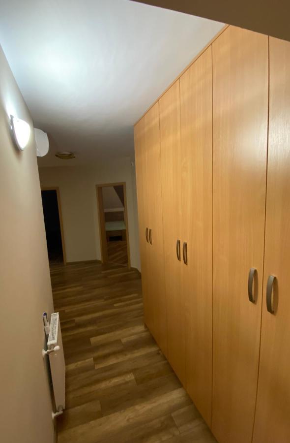 Barand Apartman Eger Zewnętrze zdjęcie
