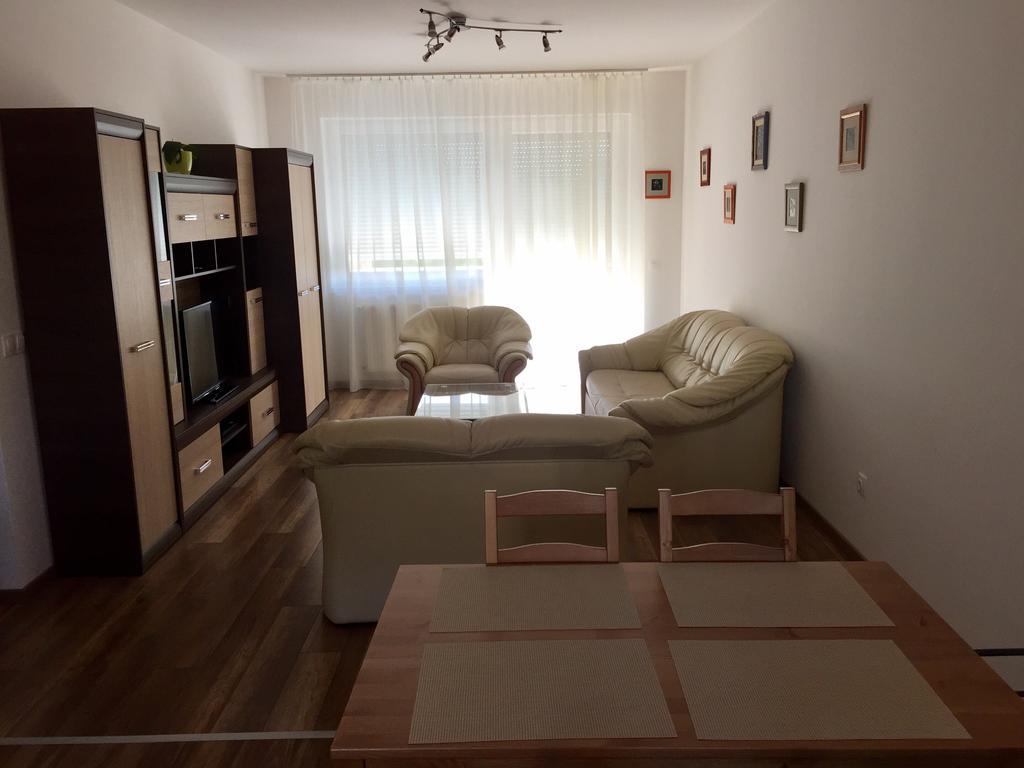 Barand Apartman Eger Zewnętrze zdjęcie